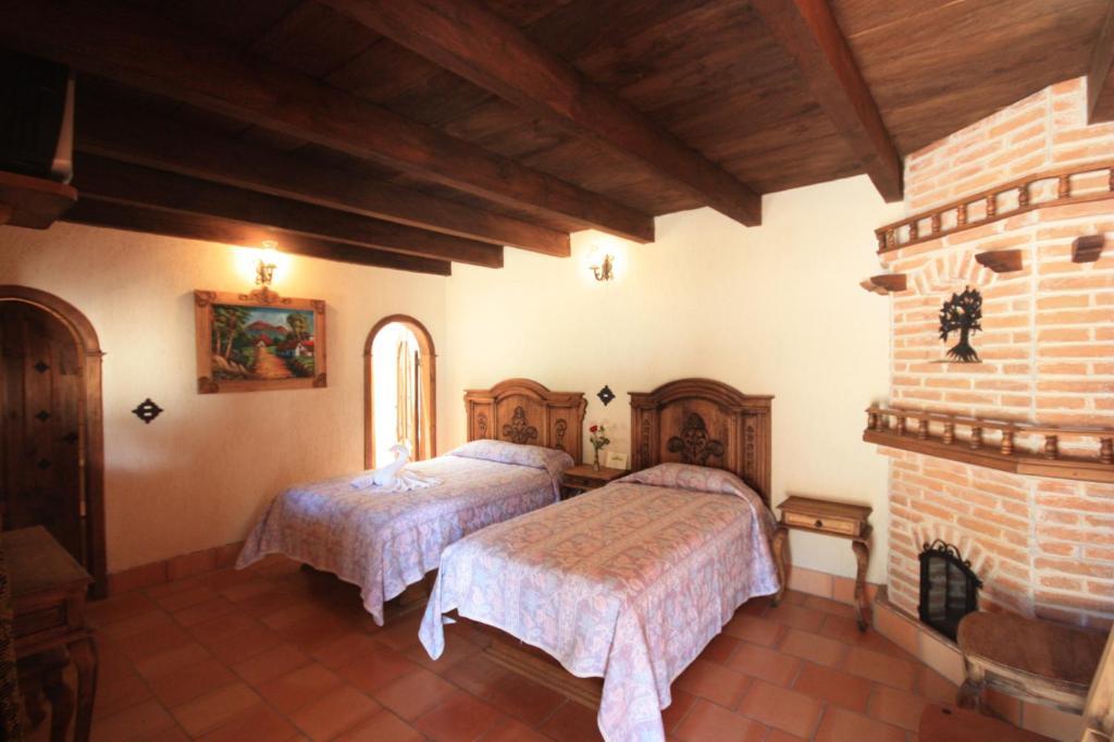 Hotel Santo Tomas Mexico San Cristobal De Las Casas Room photo